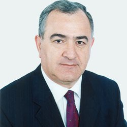 Ali Məhkəmənin sədri ad gününü qeyd edir