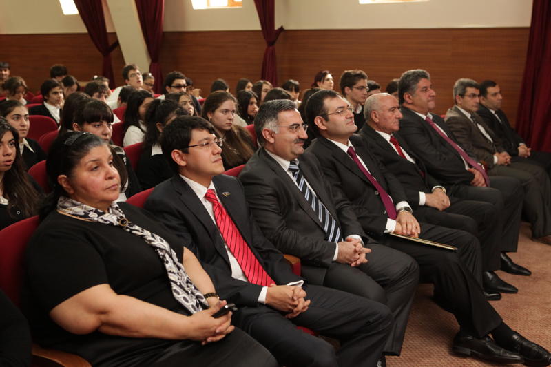 Gənclər Təşkilatları Milli Şurası “Vətəni Tanı” adlı layihə təqdim edib (FOTOLAR)