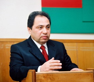 Abel Məhərrəmov qovulan tələbələrdən danışdı....