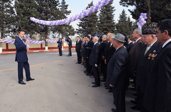 İlham Əliyev müxalifətdən danışdı: "..Onlar kiminsə təcrübəsini yamsılamaqla məşğul idilər"
