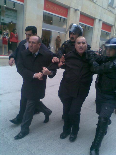 Polis Pənah Hüseyni də saxlayıb