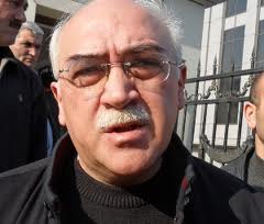 Polis İsa Qəmbərin üst-başını yenə axtardı