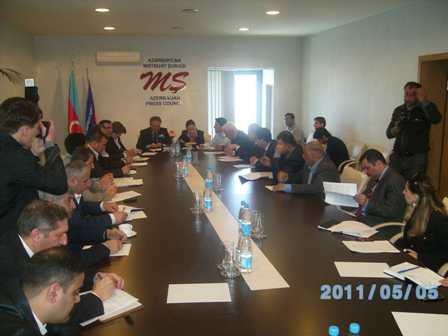 Mətbuat Şurasında "Diffamasiya haqqında"qanun layihəsi ilə bağlı ilk ictimai müzakirə 