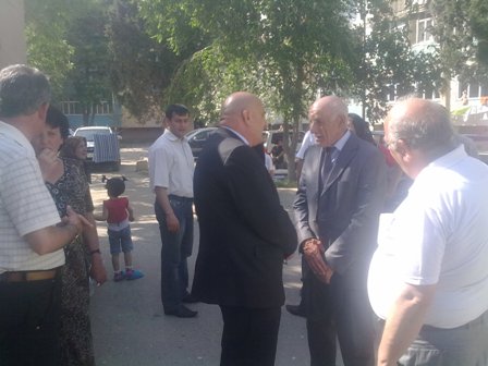 Millət vəkili seçicilərlə görüşüb (FOTOLAR)