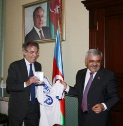 Rövnəq Abdullayev italiyalı milyarderlə görüşüb: “Bizim hər ikimizi neft işi bağlayır"