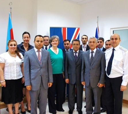 Dövlət qurumlarının mətbuat katiblərini xaricə təcrübəyə apardılar (FOTO)