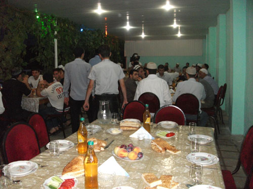 Millət vəkili Qubada iftar süfrəsi təşkil edib
