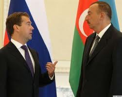 İlham Əliyev Dmitri Medvedevi təbrik edib