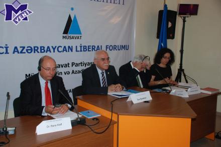 "Müsavat - 100" Forumu keçirilir - FOTOLAR