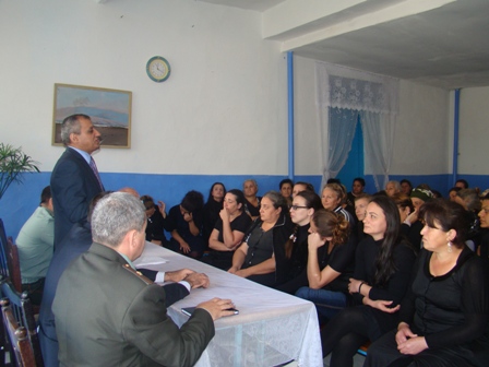 Cəzaçəkmə müəssisəsində qadın məhkumlara məruzə oxunub (FOTO)