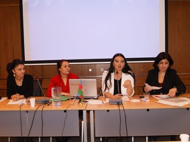 Dünya Azərbaycanlı Qadınların I Qurultayı keçirilib (FOTO)