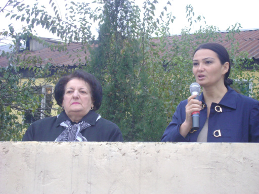 Elmira Süleymanova və Qənirə Paşayeva əsgərlərlə görüşüblər (FOTOLAR)
