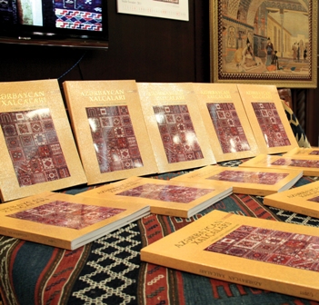 Nəfis tərtibatlı “Azərbaycan xalçaları” jurnalı işıq üzü gördü