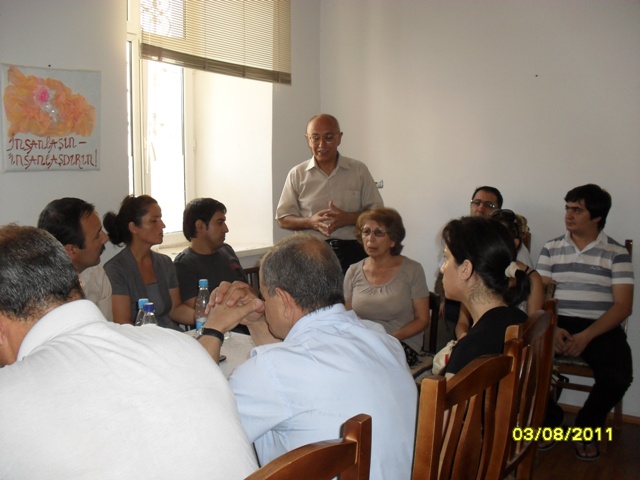 Rəzalətin yaratdığı hədələr