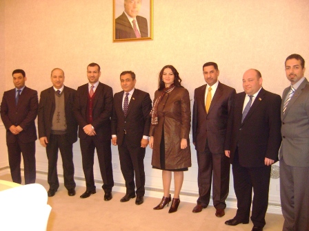 Deputatlar iraqlı nazirlə görüşüblər