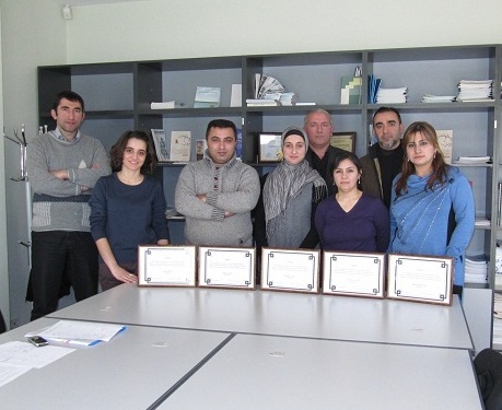 Araşdırmaçı jurnaistlər mükafatlandırılıblar (FOTO)
