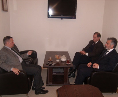Üç partiya hakimiyyəti təcili hərəkətə çağırdı