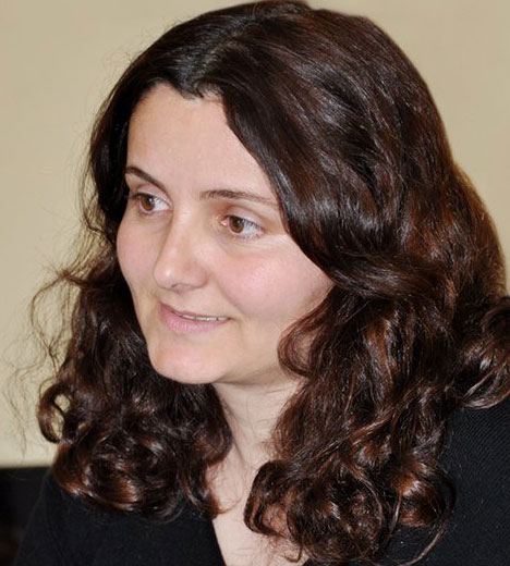Jurnalist Arzu Abdulla: “Dədəm məni oxutmaq istəmirdi, mən də inad edib bütün elçiləri boş qaytarırdım...”