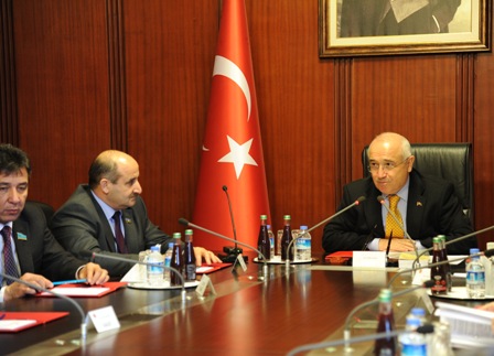 Çingiz Qənizadə: “Bəzi yaşayış evlərinin tikintisinə icazə tələb olunmayacaq”