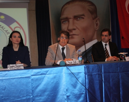 İzmirin 9 Eylül Universitetində Xocalı soyqırımında danışılıb