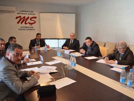 Mətbuat Şurasında xeyli qəzetdən şikayətlərə baxılıb