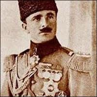 O komandan nə böyük komandan, o əsgər nə gözəl əsgərdir...