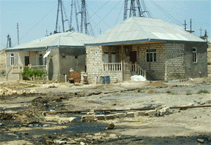 Komitə sədri Bakıdakı sənədsiz evlərdən danışdı