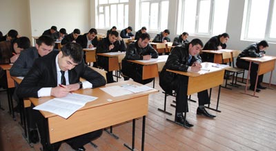 Dövlət qulluğuna qəbulda qalmaqal