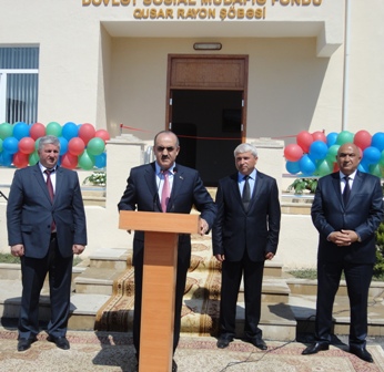 Səlim Müslümov: "Onlar pensiyaçılara yüksək xidmət göstərməlidirlər"