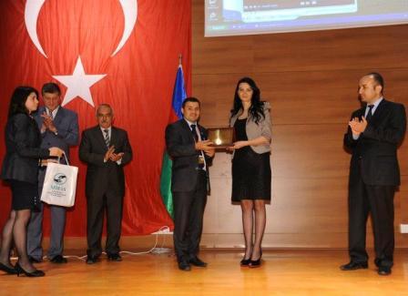 Qənirə Paşayeva mükafatlandırılıb - FOTO