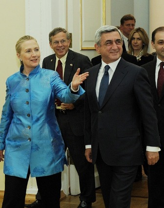 Klinton Dağlıq Qarabağla bağlı yeni təkliflər gətirib