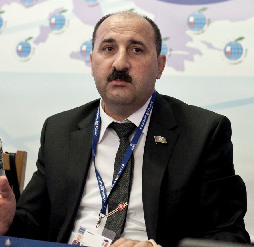 Sabiq deputatdan konsula ağır ittiham