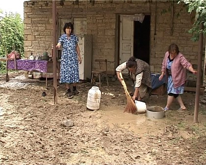 Sel Goranboyda həyatı iflic edib - FOTOLAR