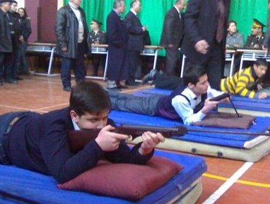 Mütəxəssis: “Ordudan tərxis olunanların hərbi hazırlıq dərsi deməsi düzgün deyil”
