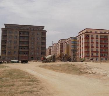 “Dövlətqaçqınkom” köçkünlərin dediklərini təkzib edir, didərginlər isə əksini iddia edir