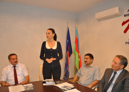 Qənirə Paşayeva: “Mənim nə yazarlığa, nə də şairliyə iddiam var”