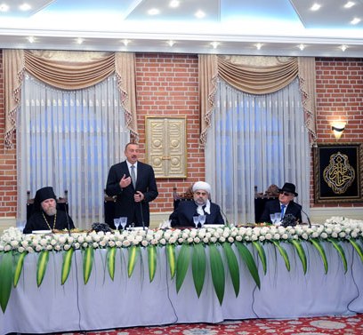 İlham Əliyev İftar süfrəsində iştirak edib