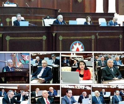 Milli Məclisdəki 11 komitədən 1-i - Parlament jurnalistləri onun işinə qiymət verdilər