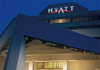 “Hyatt Regensy”nin icraçı direktoru ermənidir - o, Bakını təhqir edib