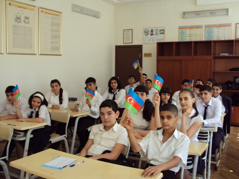 Bakıda orta məktəb birdəfəlik bağlandı