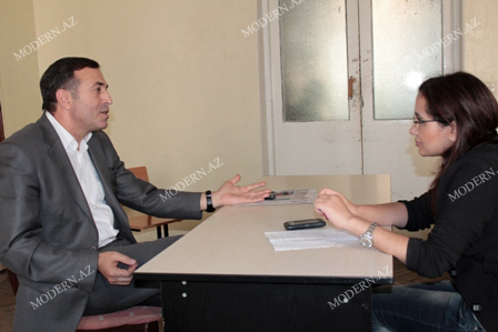 Mənsum İbrahimov: “Tələbələrimi həm də işə düzəldirəm” - MÜSAHİBƏ