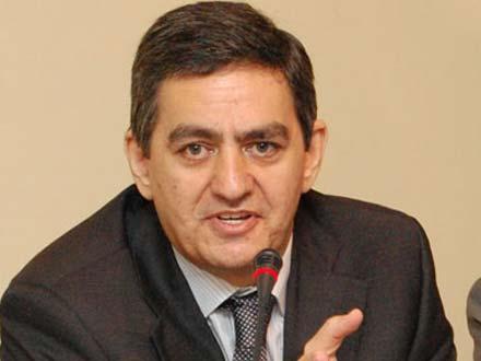 Əli Kərimli AXCP-yə ofis axtarır