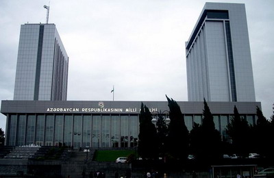 Parlamentdəki büdcə müzakirəsində narazılıq