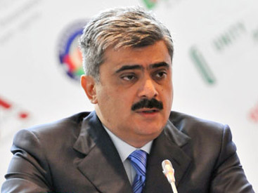 Maliyyə naziri deputatların büdcə tənqidlərini cavablandırır