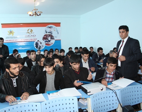 Lənkəran Universitetində gəncləri elmi tədqiqatlara yönəltməyin yolları müzakirə olunub