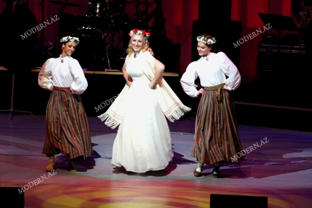 Sarı gəlinin Azərbaycan sevgisi - Konsertdən FOTOLAR
