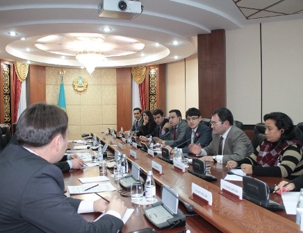 “Böyük İpək Yolu”nun üzvləri Qazaxıstan parlamentində - FOTO