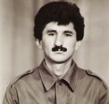 Jurnalist Rey Kərimoğlu 11 əsgəri axtarır