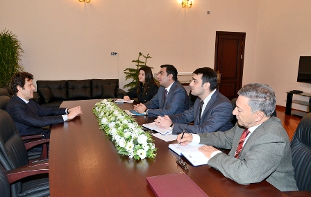 Elmar Qasımov İtaliya səfirini təltif edib - FOTO