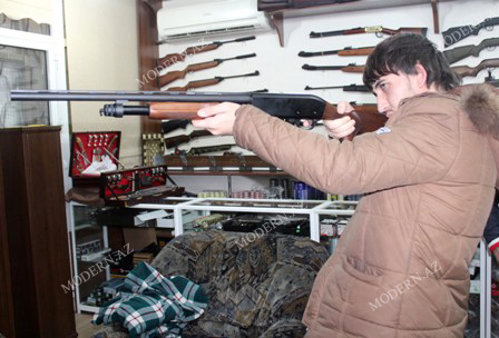 Ovçular mağazasının satıcısı: “Bizim gənclərdə ovçuluğa maraq yoxdur” - REPORTAJ